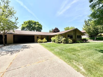 /international/us/1606-reichert-avenue-red-wing-mn-110105838906/