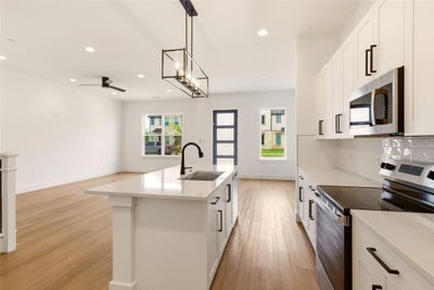 /international/us/8909-lowell-street-rowlett-tx-110108164490/