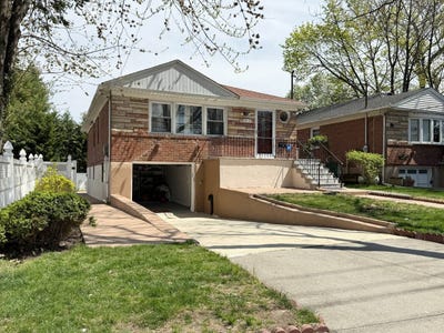 /international/us/33-19-bell-blvd-bayside-ny-110107080643/