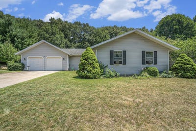 /international/us/510-redbud-lane-middlebury-in-110101123108/