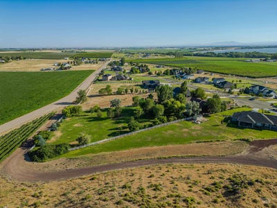 /international/us/13049-waterview-rd-caldwell-id-110100815142/