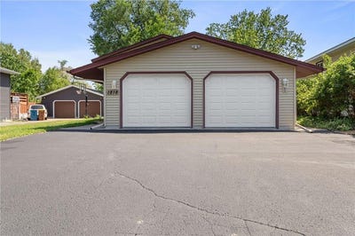 /international/us/1818-eugene-street-white-bear-lake-mn-110108504124/