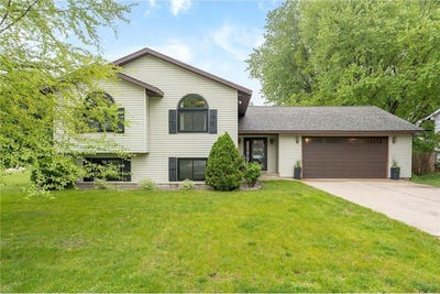 /international/us/614-w-allyn-street-janesville-mn-110108203169/
