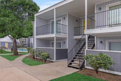 /international/us/10402-sandpiper-dr-houston-tx-110107687511/