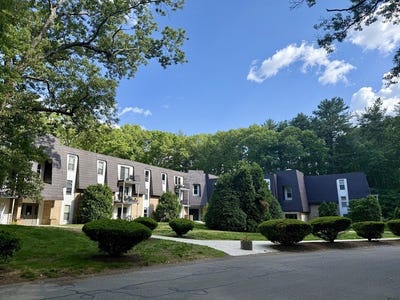 /international/us/5-shadowbrook-ln-milford-ma-110108443182/