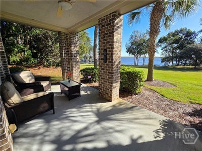 /international/us/2701-river-oaks-drive-richmond-hill-ga-110120804268/