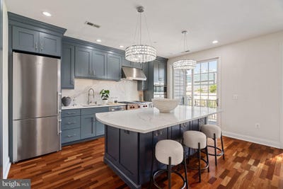 /international/us/406-regatta-drive-philadelphia-pa-110108058111/