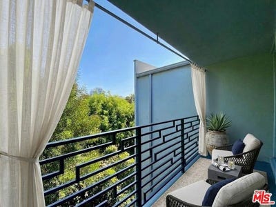 /international/us/1920-hillcrest-rd-los-angeles-ca-110107281252/