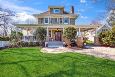 /international/us/38-cedar-street-stony-brook-ny-110098619936/