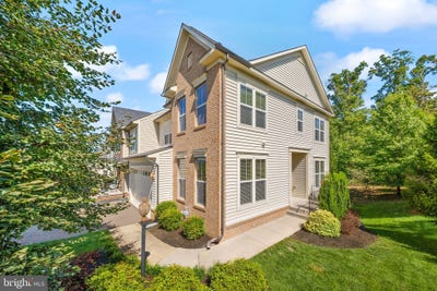 /international/us/11974-lake-baldwin-drive-bristow-va-110119965993/