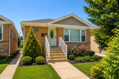 /international/us/7309-w-pensacola-avenue-norridge-il-110108477422/