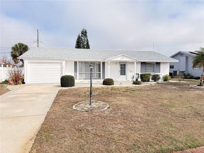 /international/us/713-thunderbird-avenue-sun-city-center-fl-110106270674/