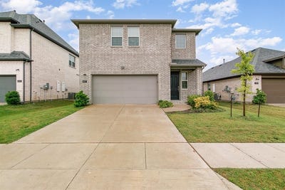 /international/us/627-rain-barrel-place-weston-tx-110099267348/