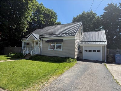 /international/us/25-yong-street-cortland-ny-110108467352/