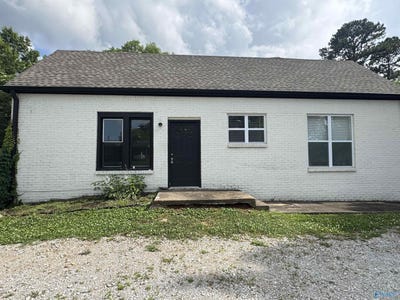/international/us/1114-oakwood-avenue-huntsville-al-110108469532/