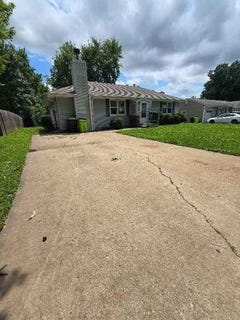 /international/us/109-e-joy-street-harrisonville-mo-110109114671/