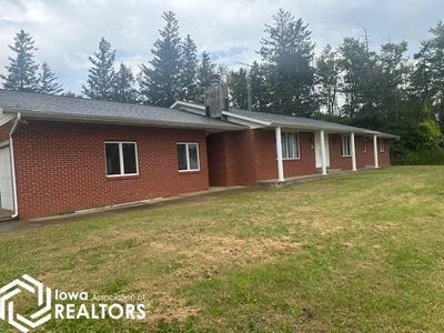 /international/us/2575-kent-avenue-britt-ia-110102375511/