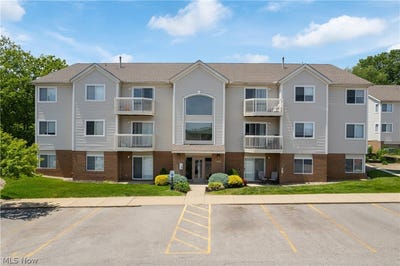 /international/us/1456-buckingham-gate-a-boulevard-cuyahoga-falls-oh-110108500715/
