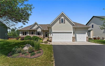 /international/us/20190-explorer-court-n-forest-lake-mn-110100847737/