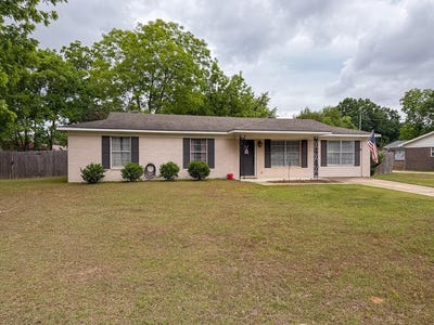 /international/us/603-carr-circle-headland-al-110107716484/