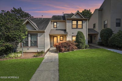 /international/us/201-larkspur-lane-jackson-nj-110106954117/