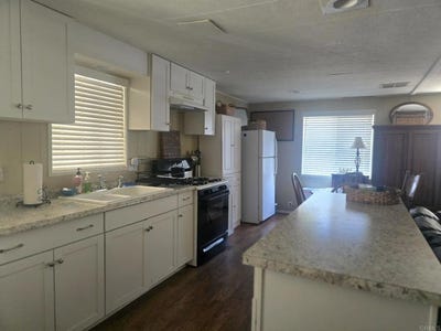 /international/us/3909-reche-rd-fallbrook-ca-110099723681/