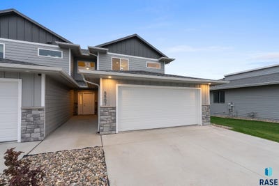 /international/us/5507-w-liberator-cir-sioux-falls-sd-110107892730/