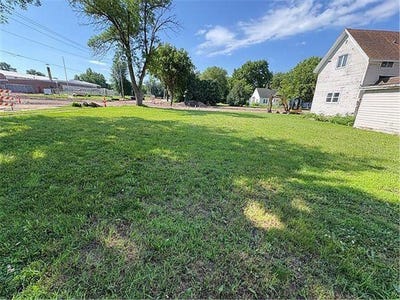 /international/us/49-s-hering-street-appleton-mn-110107211295/