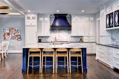 /international/us/1753-founders-hl-s-williamsburg-va-110105366456/