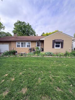 /international/us/315-e-9th-st-storm-lake-ia-110108218446/