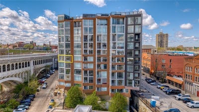 /international/us/2222-detroit-avenue-cleveland-oh-110107548874/