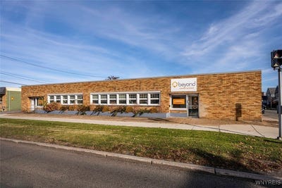 /international/us/2555-elmwood-avenue-buffalo-ny-110104822330/