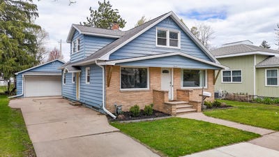 /international/us/2024-center-street-stevens-point-wi-110107830911/