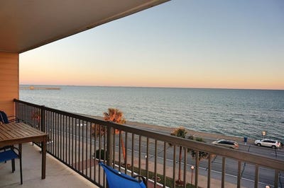 /international/us/9520-seawall-blvd-galveston-tx-110101091194/