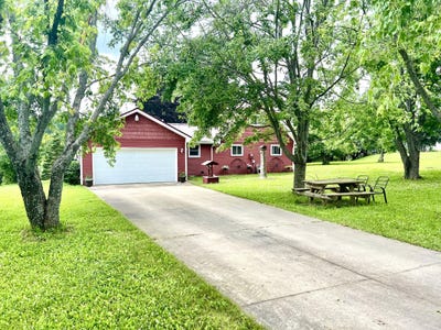 /international/us/5969-bayou-drive-cheboygan-mi-110101150886/
