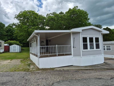 /international/us/20-north-providence-nl-turnpike-north-stonington-ct-110108387011/