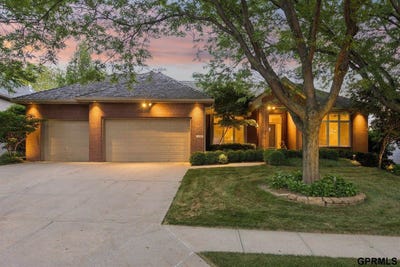 /international/us/1427-north-133-street-omaha-ne-110108106633/