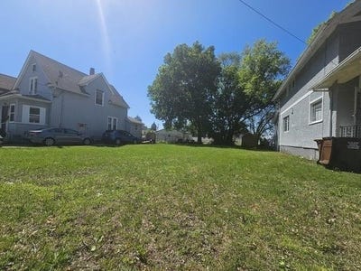 /international/us/1607-13th-street-rockford-il-110104601159/