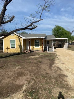 /international/us/514-s-park-st-uvalde-tx-110107197442/