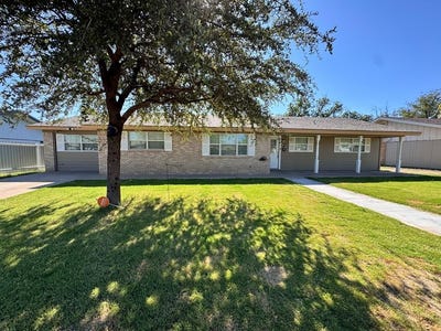/international/us/105-s-seals-fort-stockton-tx-110101235703/