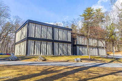 /international/us/315-ushers-road-ballston-lake-ny-110105107834/