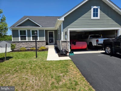/international/us/90-sutherland-way-martinsburg-wv-110119438264/