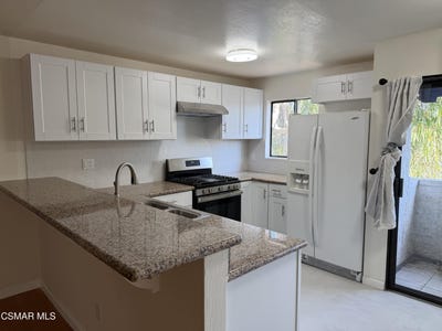/international/us/18530-hatteras-street-tarzana-ca-110108204202/