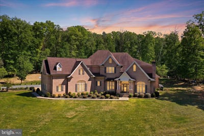/international/us/524-s-mcdaniel-lane-shenandoah-va-110107696217/