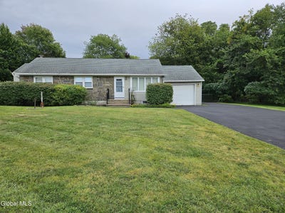 /international/us/100-troy-road-east-greenbush-ny-110110000222/