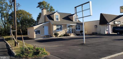 /international/us/7024-bristol-pike-levittown-pa-110101634579/