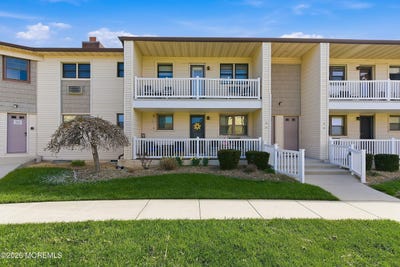 /international/us/35-wharfside-drive-monmouth-beach-nj-110107194363/