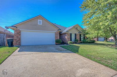 /international/us/5904-midland-street-bossier-city-la-110120456523/