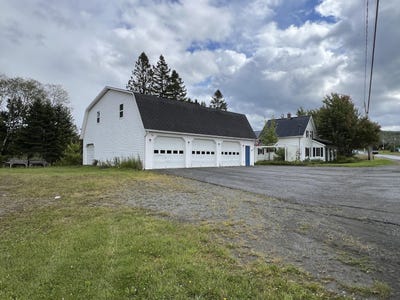 /international/us/752-caribou-road-fort-kent-me-110095507489/