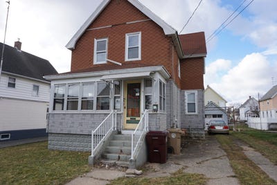 /international/us/37-franklin-street-ludlow-ma-110103988648/